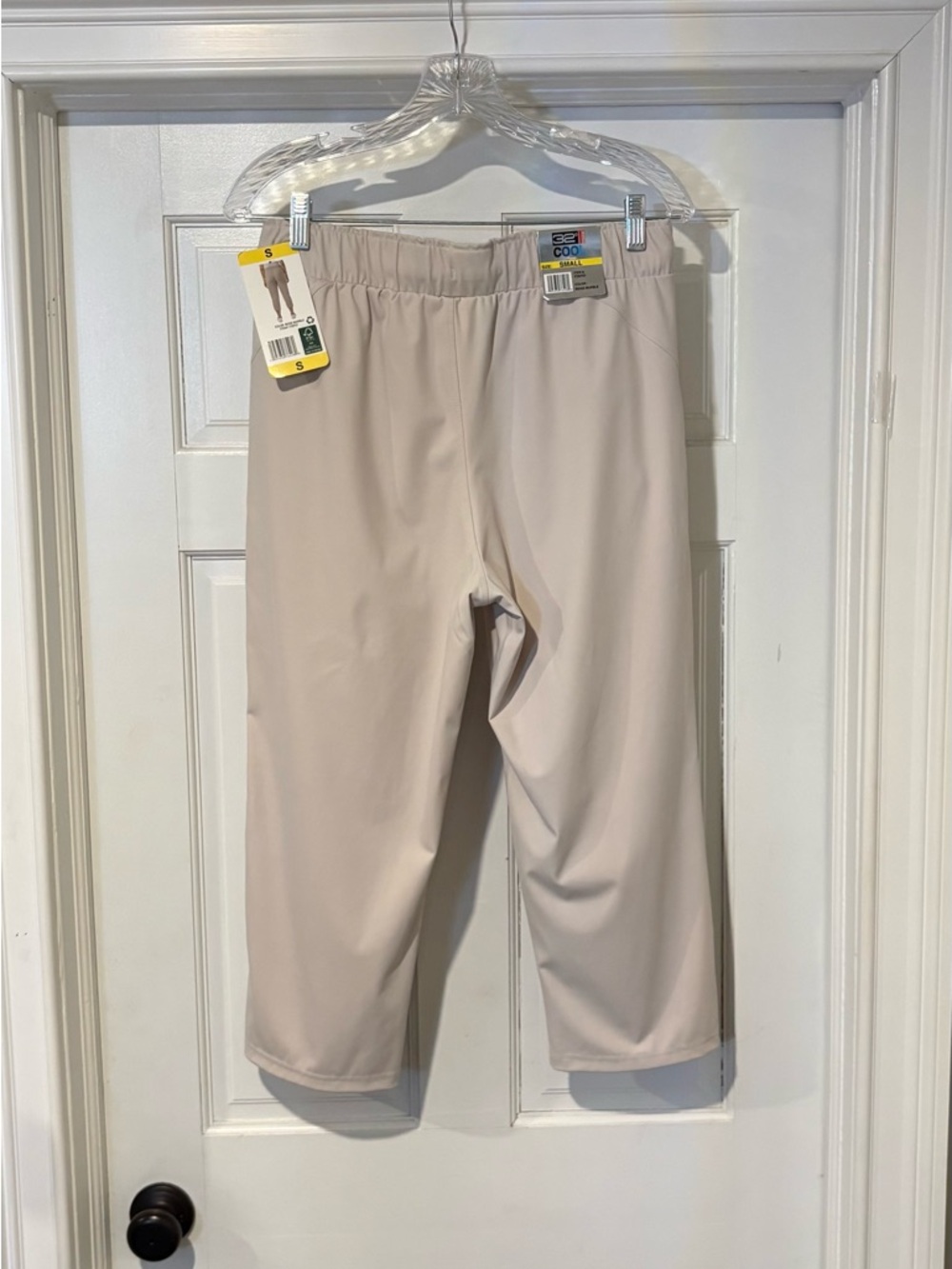 NWT 32 Degrees Women’s Small
Cool Drawstring Capris - Cream color - Picture 4 of 8